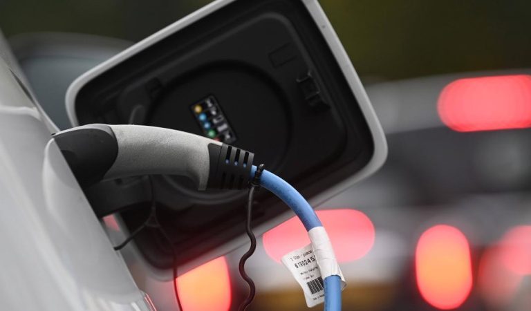 MIT’in Keşfi: Bataryalar Artık Daha Hızlı Şarj Olacak!